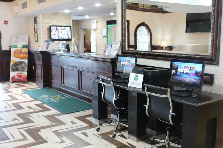 Hotel Quality Suites Nyc Gateway