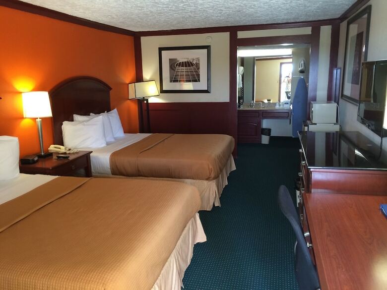 Motel Howard Johnson By Wyndham San Marcos