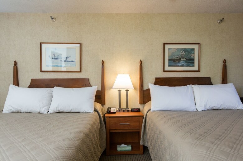 Hotel Commodores Inn