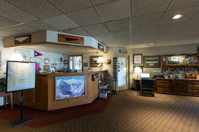 Hotel Commodores Inn