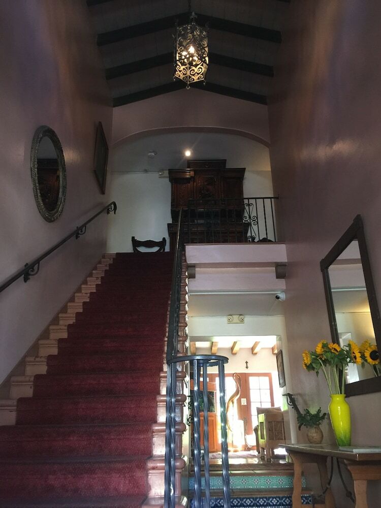 Hotel Villa Rosa Inn