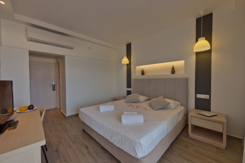 Alexia Premier City Hotel - Adults Only