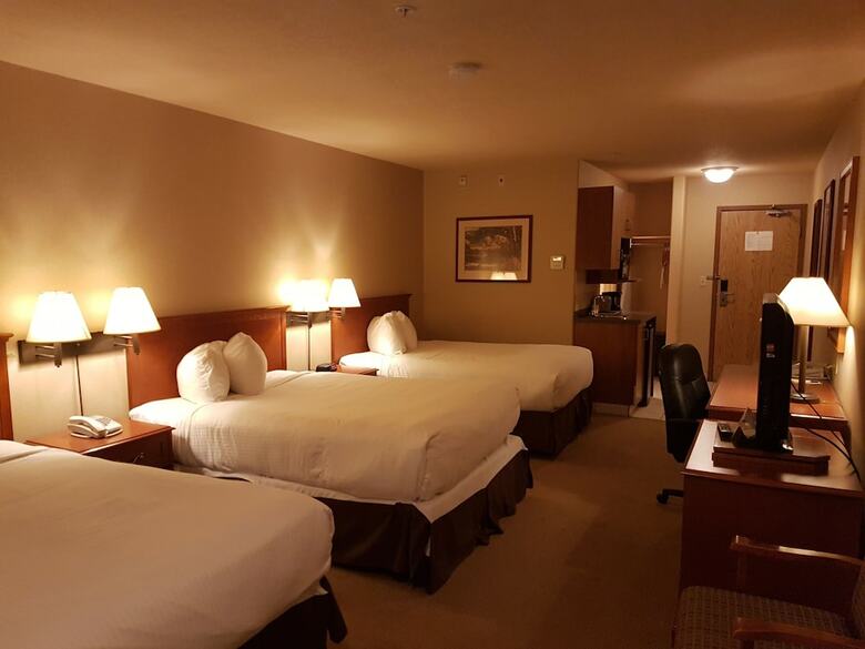 Hotel Super 8 By Wyndham Fort Nelson Bc