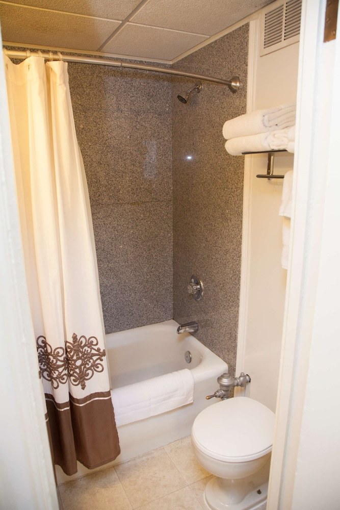Genetti Hotel, Surestay Collection By Best Western
