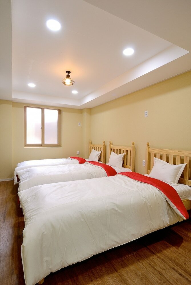 Hotel Red Guest House