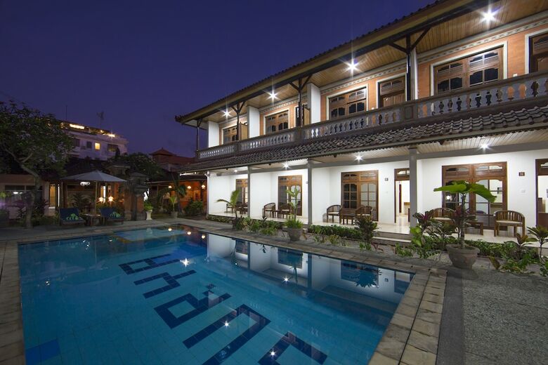 Hotel Surya Tropical Kuta