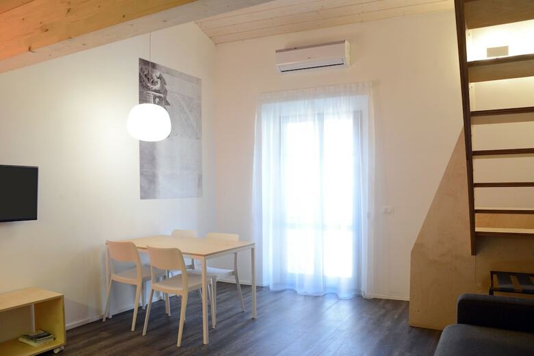 Le Stanze Del Lago