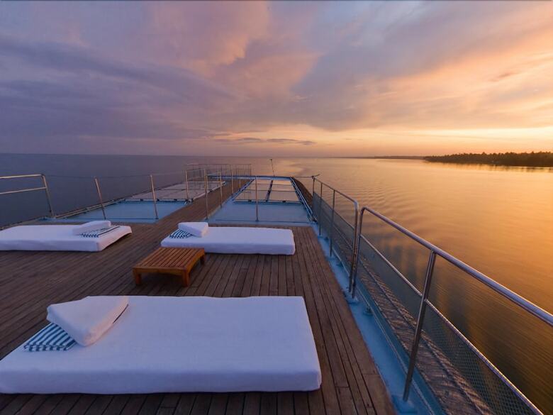 The Oberoi Vrinda, Luxury Kerala Cruiser