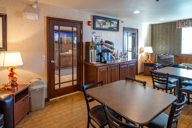 My Place Hotel-dickinson, Nd