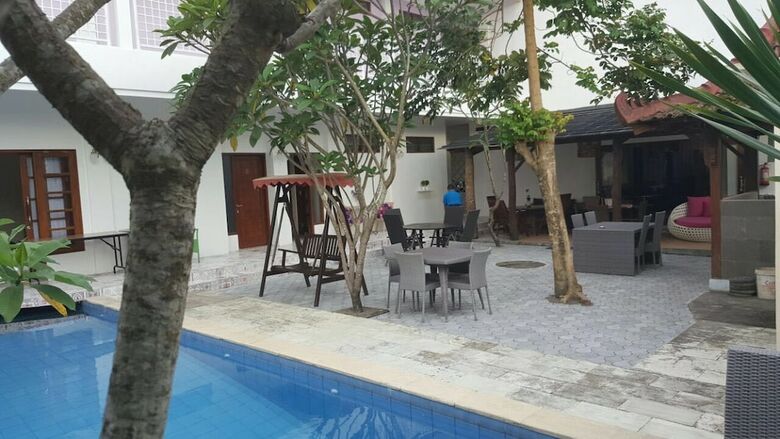 Griya Nendra Hotel