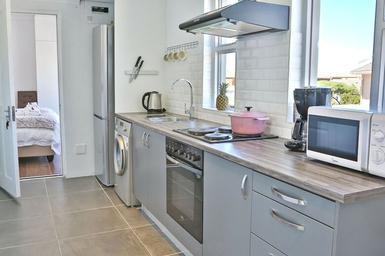Hotel Abington Manor - Fish Hoek Guesthouse