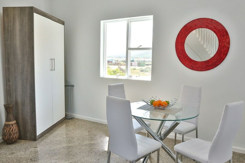 Hotel Abington Manor - Fish Hoek Guesthouse