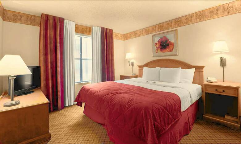 Hotel Pan American Inn & Suites