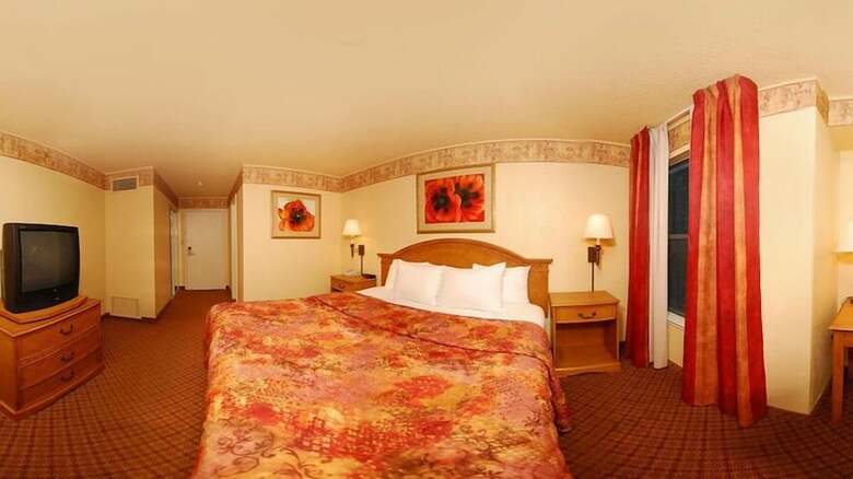 Hotel Pan American Inn & Suites