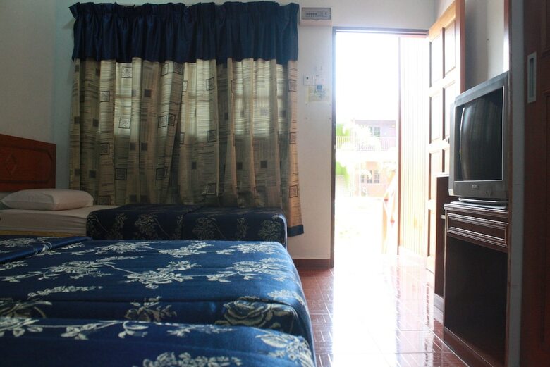 Hotel Purnama Beach Resort