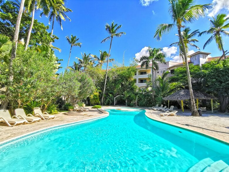 Villa Los Corales Tropical Beach Resort & Spa