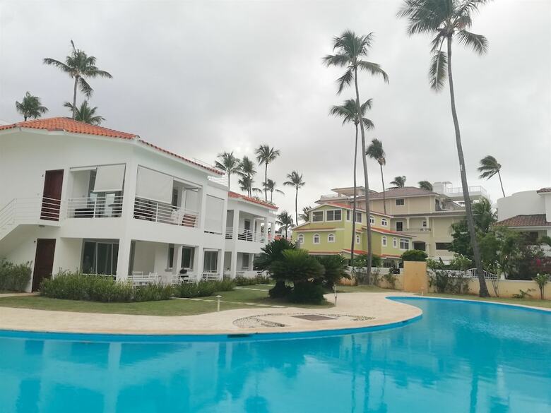 Villa Los Corales Tropical Beach Resort & Spa