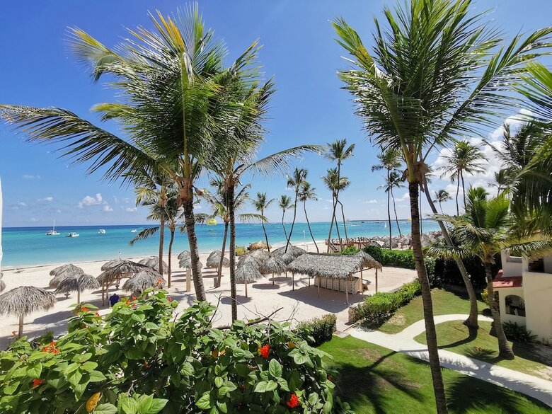 Villa Los Corales Tropical Beach Resort & Spa
