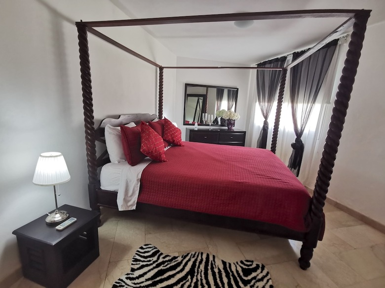 Villa Los Corales Tropical Beach Resort & Spa