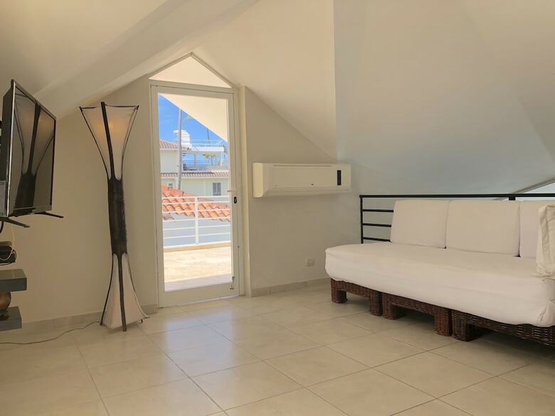 Villa Los Corales Tropical Beach Resort & Spa