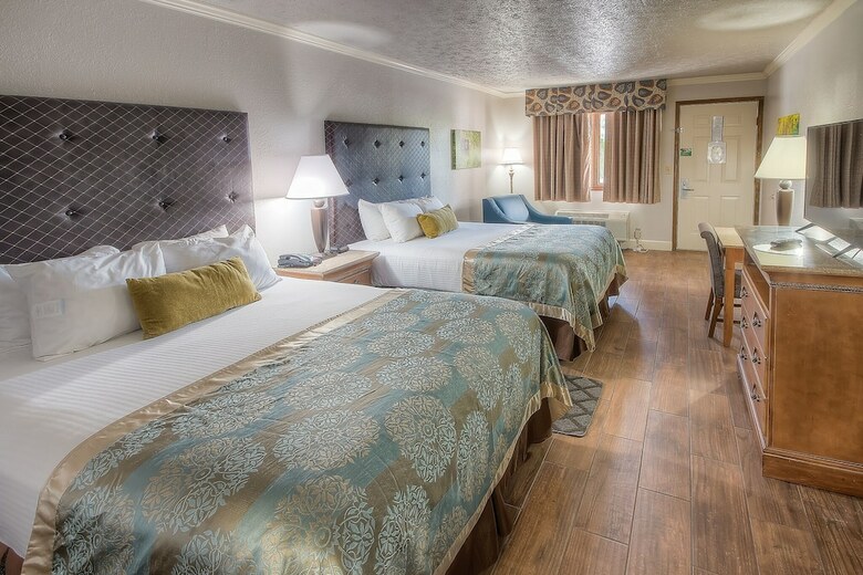 Hotel Accommodation By Willow Brook Lodge
