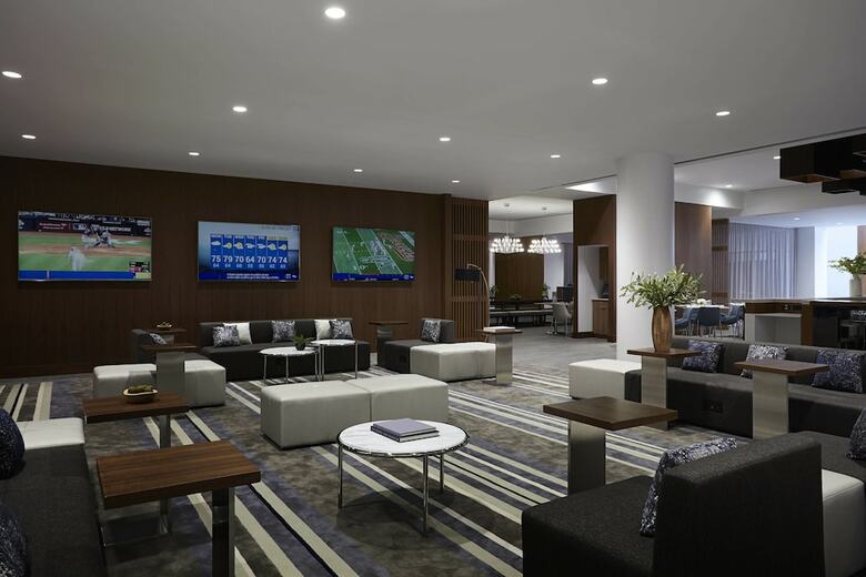 Hotel Long Island Marriott
