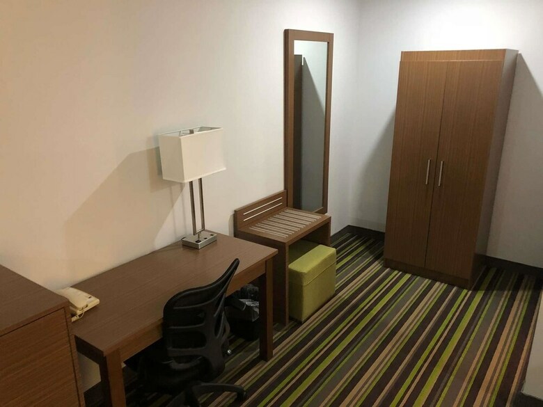 Motel Super 8 By Wyndham Windsor/dougall