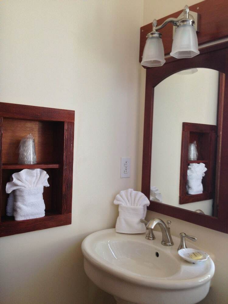 Poipu Bed & Breakfast Inn
