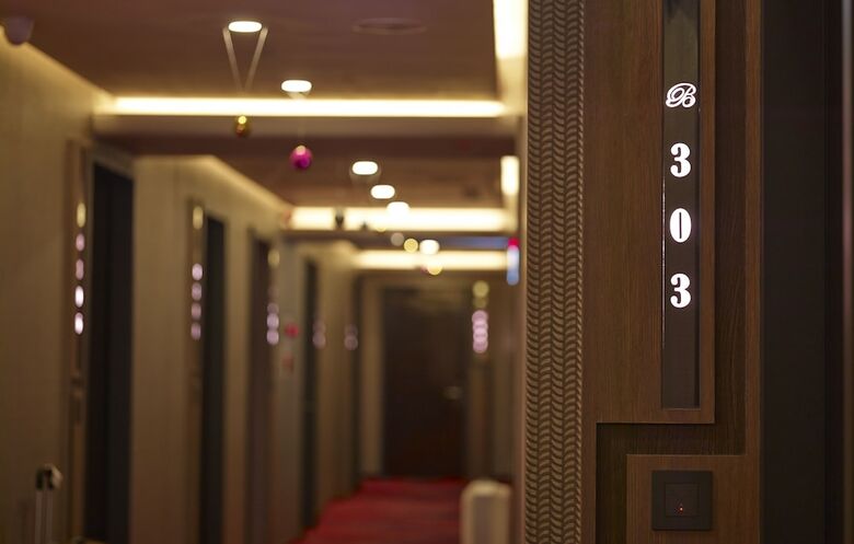 Beauty Hotels Taipei-hotel Bstay