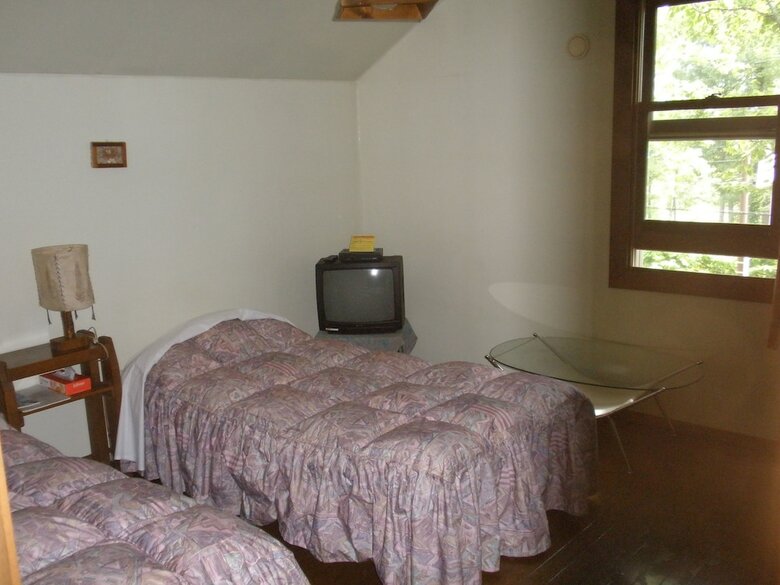Bed & Breakfast Pension & Restaurant Bistare Kana