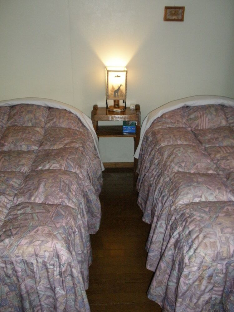 Bed & Breakfast Pension & Restaurant Bistare Kana