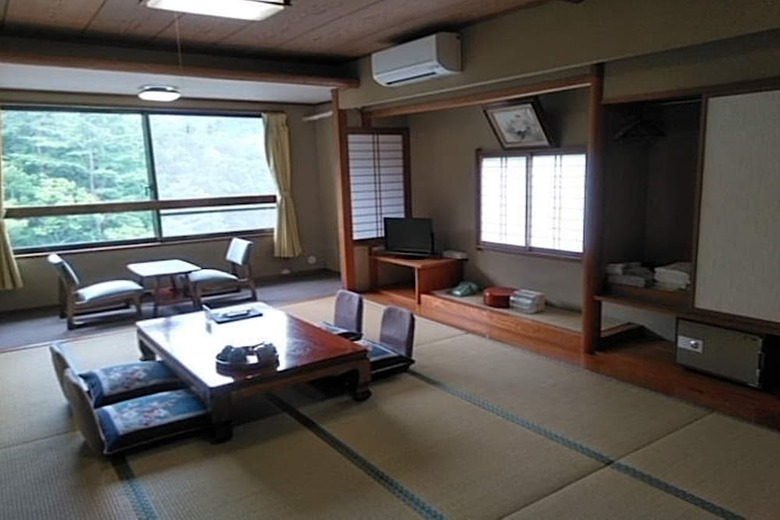 Komagane Onsen Hotel
