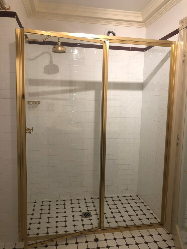 Cobb & Co Court Boutique Hotel