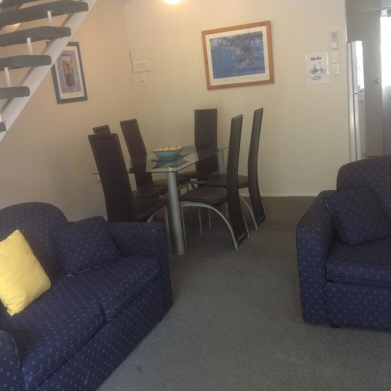 Bayshores Holiday Apartments