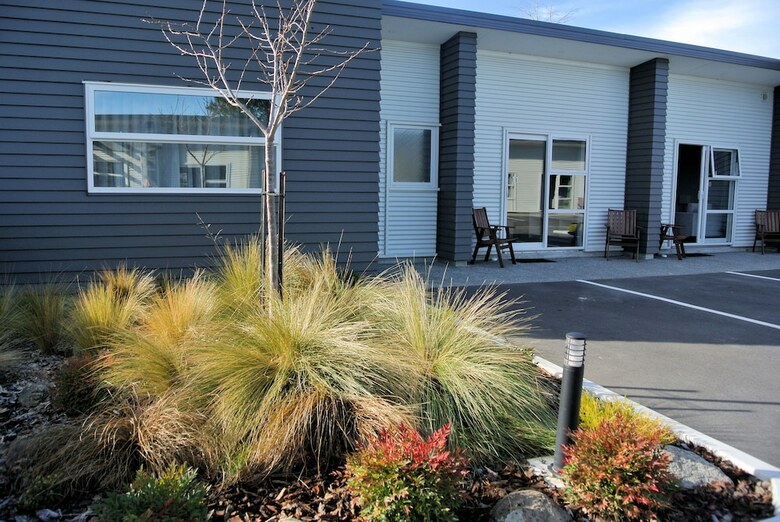 Oxford Village Motels
