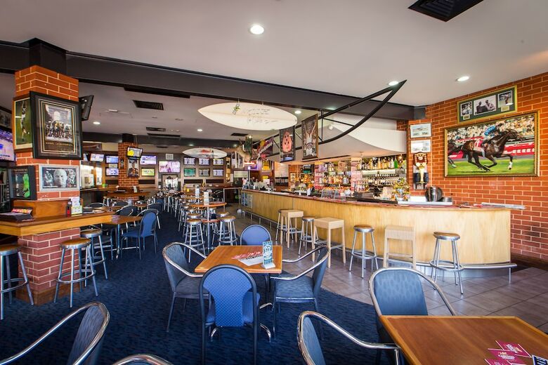 Motel Nightcap At Watermark Glenelg