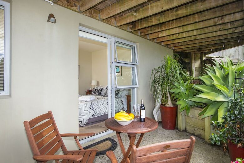 Bed & Breakfast Tahi Lodge - Matakana Coast