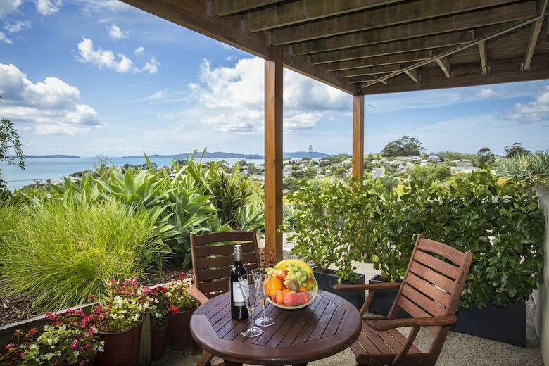 Bed & Breakfast Tahi Lodge - Matakana Coast