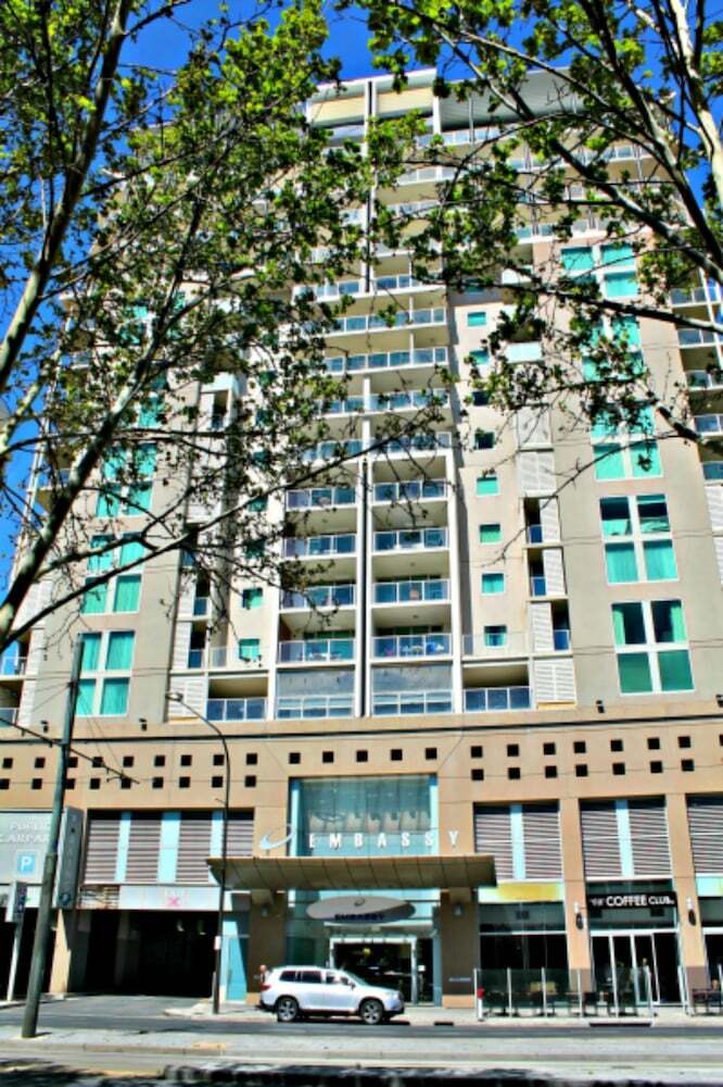Adelaide Dresscircle Apartments North Terrace