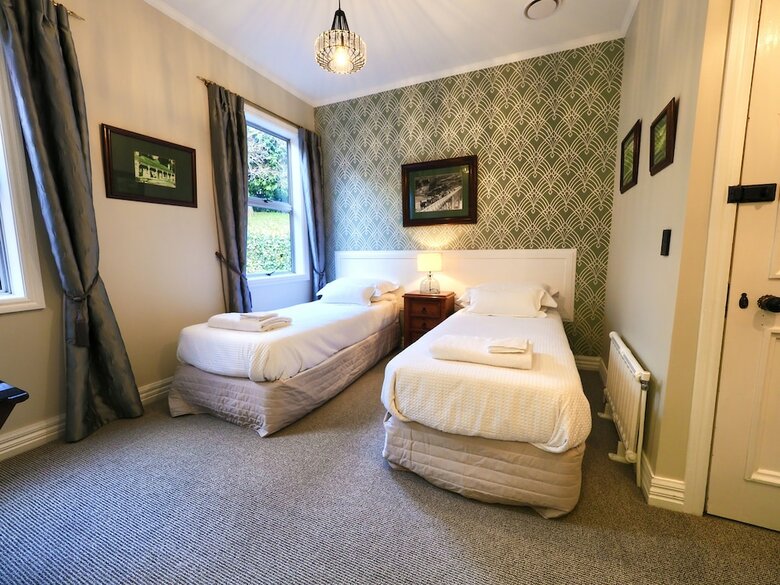 The Old Ferry Hotel B&B