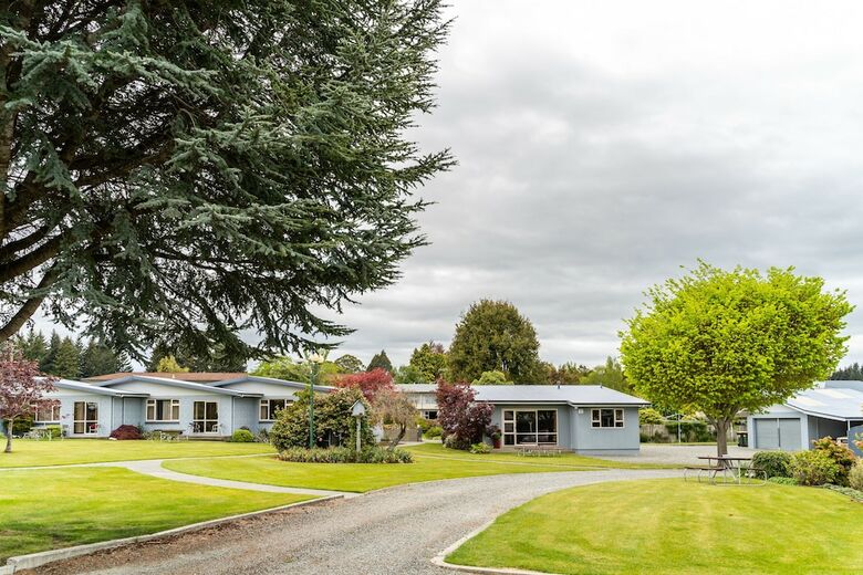 Lakeside Motel And Apartments - Te Anau