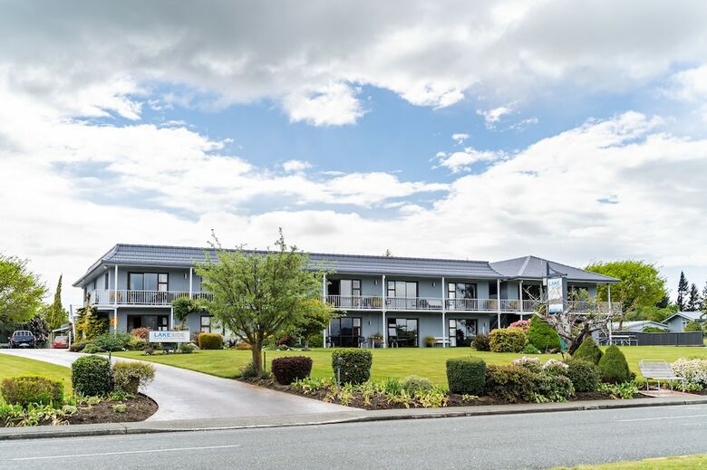 Lakeside Motel And Apartments - Te Anau