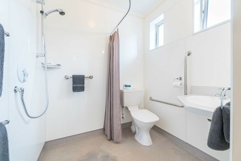 Lakeside Motel And Apartments - Te Anau
