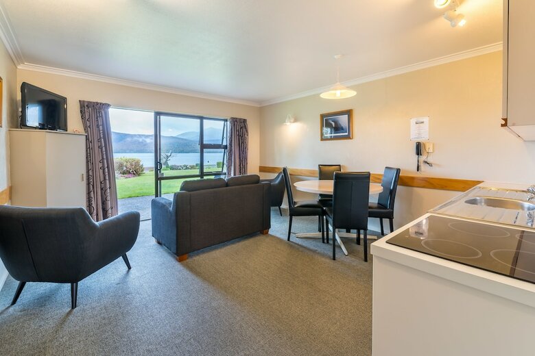 Lakeside Motel And Apartments - Te Anau