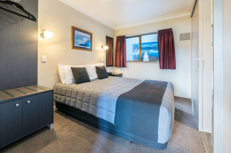 Lakeside Motel And Apartments - Te Anau