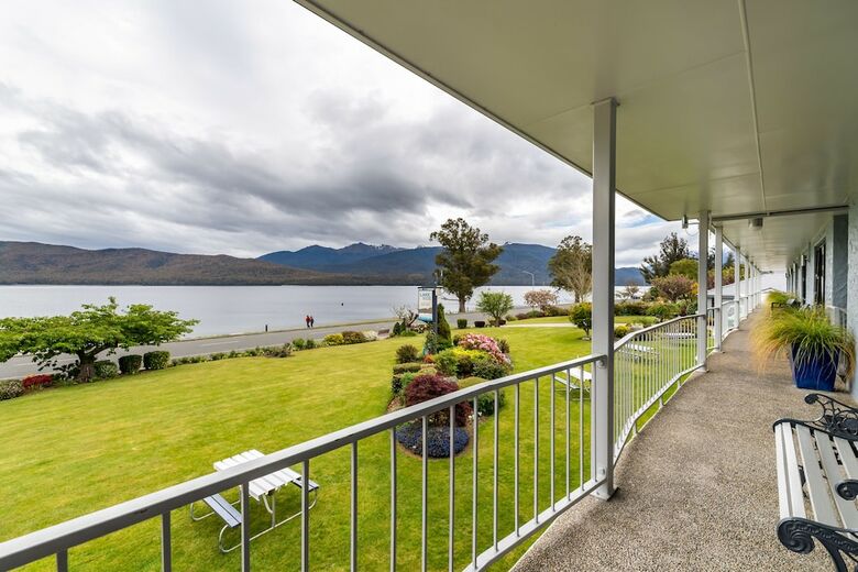 Lakeside Motel And Apartments - Te Anau