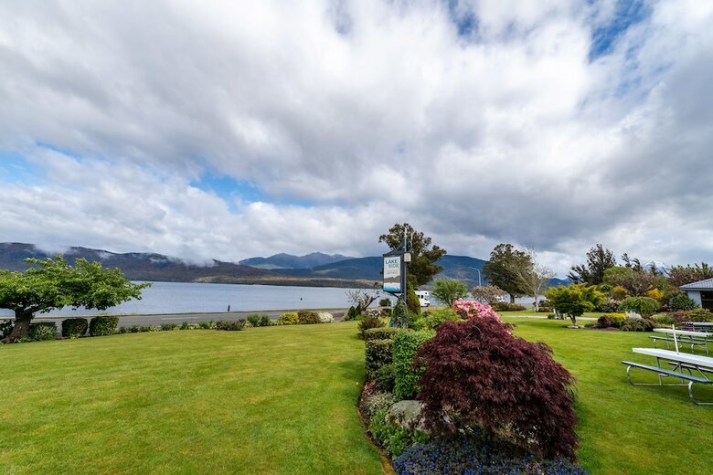 Lakeside Motel And Apartments - Te Anau