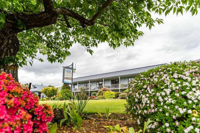 Lakeside Motel And Apartments - Te Anau