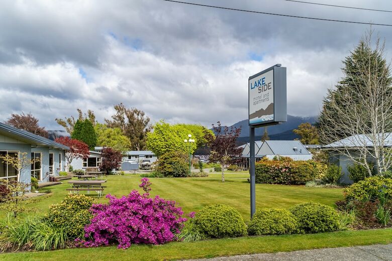 Lakeside Motel And Apartments - Te Anau