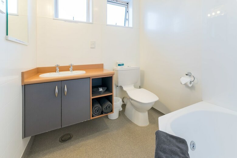 Lakeside Motel And Apartments - Te Anau